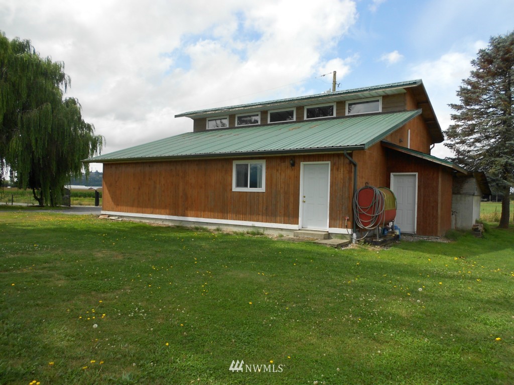 20505 Cook Road Burlington, WA 98233 - Photo 13 of 16 Gallery Image 13