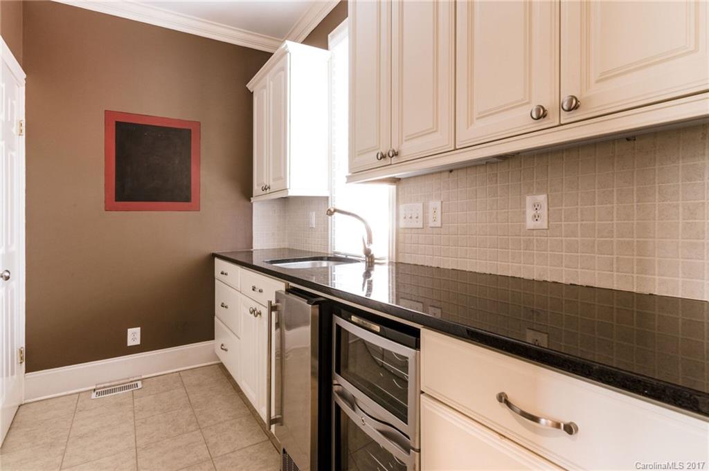 523 Queens Road, Unit 523 Charlotte, NC 28207 - Photo 11 of 24 Gallery Image 11