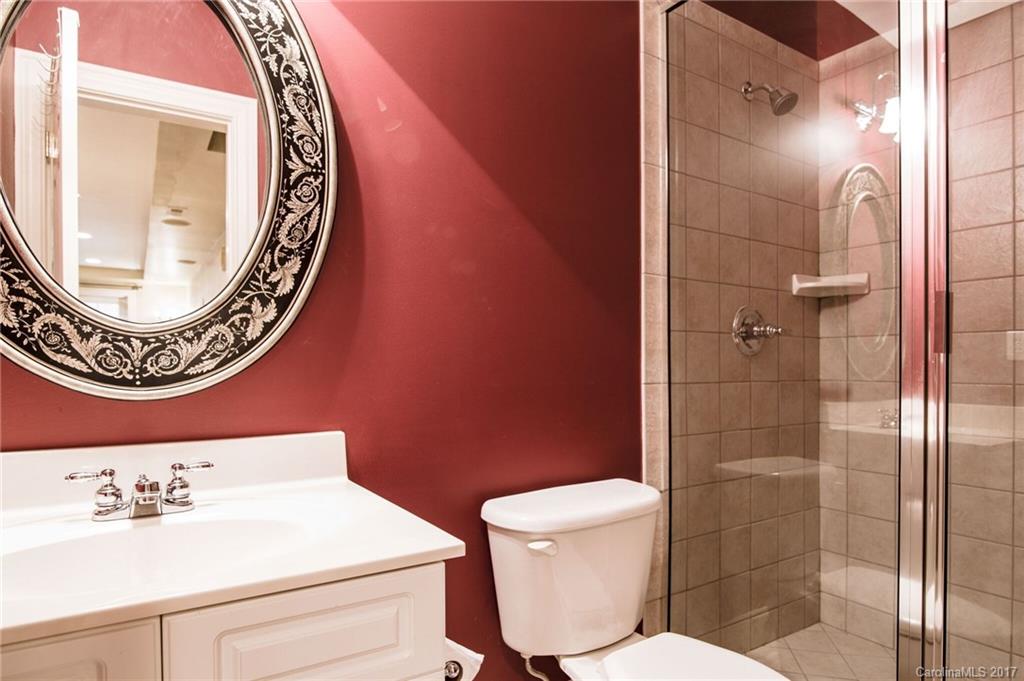 523 Queens Road, Unit 523 Charlotte, NC 28207 - Photo 20 of 24 Gallery Image 20