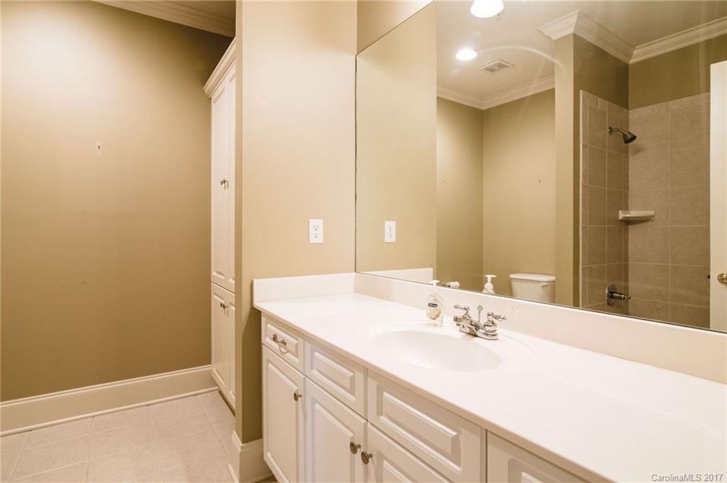 523 Queens Road, Unit 523 Charlotte, NC 28207 - Photo 22 of 24 Gallery Image 22