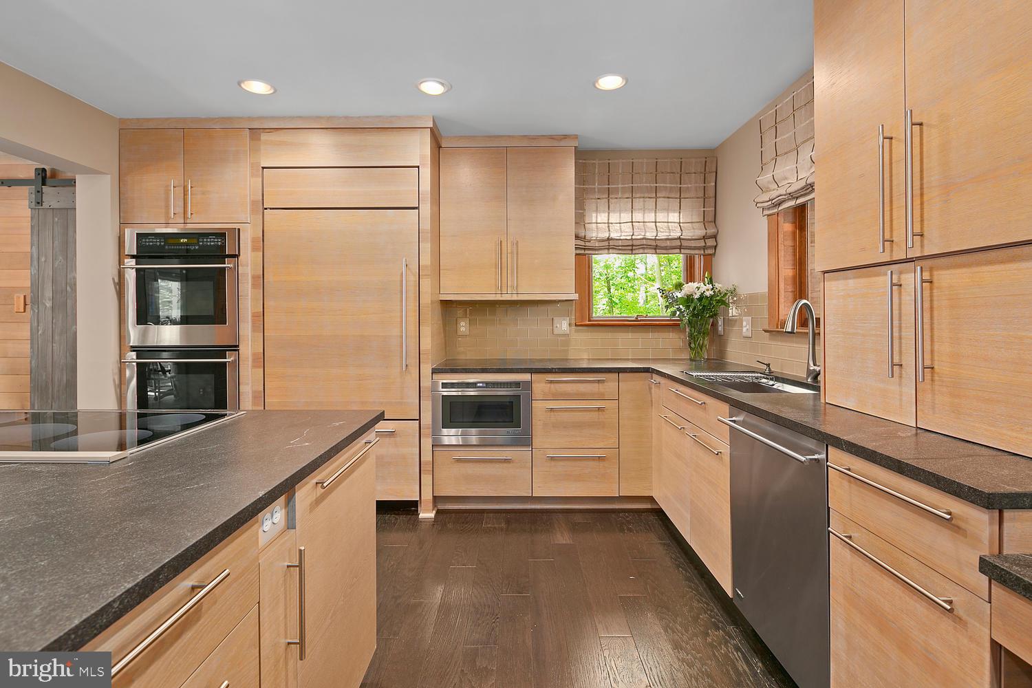 40824 Manor House Road Leesburg, VA 20175 - Photo 16 of 70 Gallery Image 16
