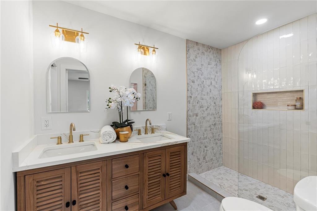 4027 Lindsey Drive Decatur, GA 30035 - Photo 13 of 20