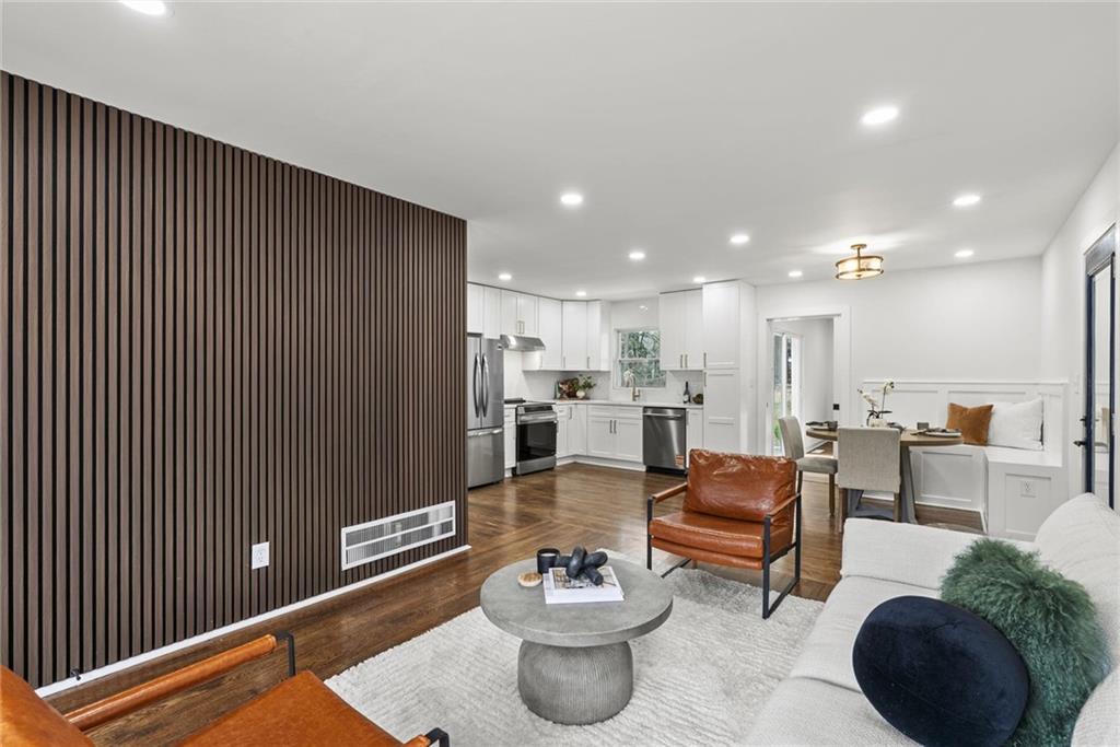 4027 Lindsey Drive Decatur, GA 30035 - Photo 3 of 20