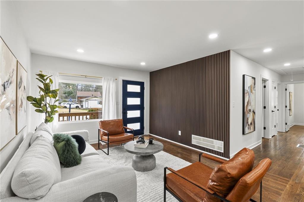 4027 Lindsey Drive Decatur, GA 30035 - Photo 5 of 20