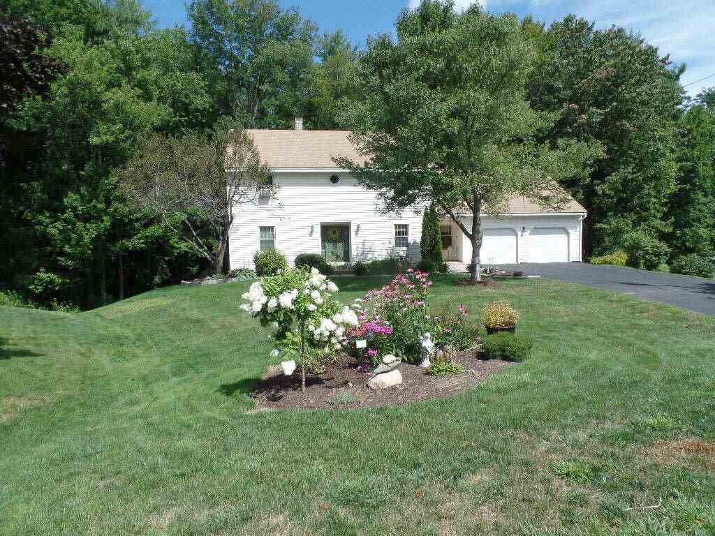 105 Ledgewood Road Claremont, NH 03743 - Photo 2 of 18 Gallery Image 2