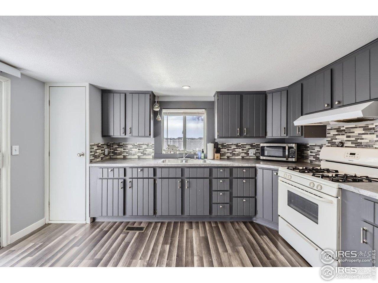 3500 35th Avenue, Unit 3 Greeley, CO 80634 - Photo 14 of 27 BIG Pantry!