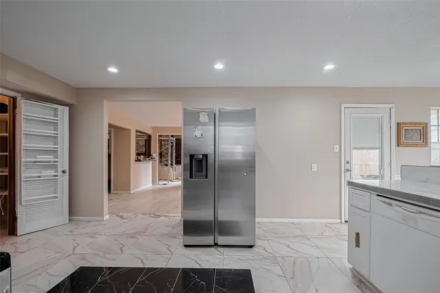 $375,000 | 811 Loire Lane, Houston, TX 77090