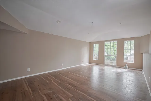 $375,000 | 811 Loire Lane, Houston, TX 77090