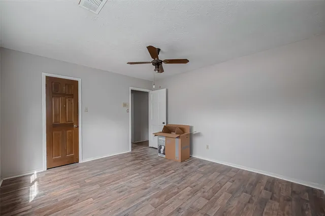 $375,000 | 811 Loire Lane, Houston, TX 77090