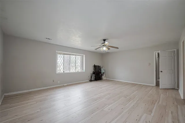 $375,000 | 811 Loire Lane, Houston, TX 77090