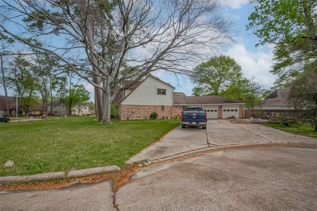 $375,000 | 811 Loire Lane, Houston, TX 77090