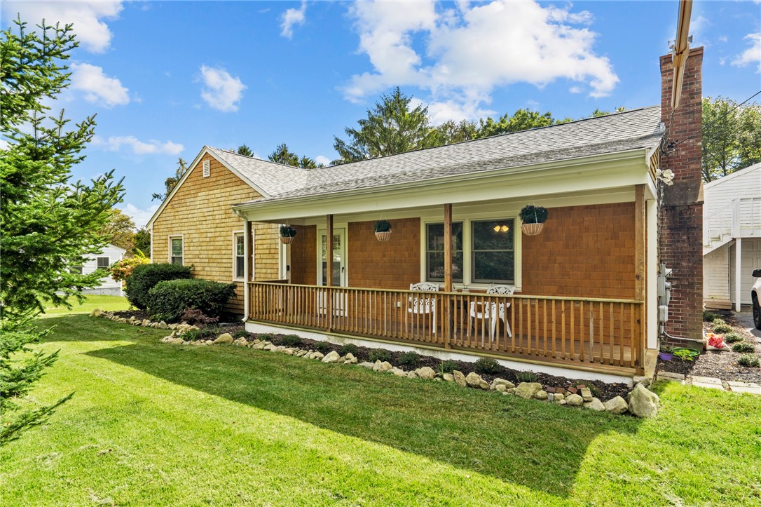727 E Road Tiverton, RI 02878 - Photo 1 of 41