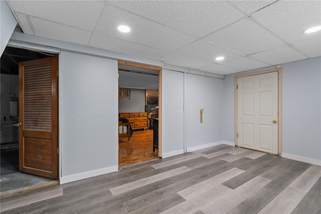 727 E Road Tiverton, RI 02878 - Photo 27 of 41
