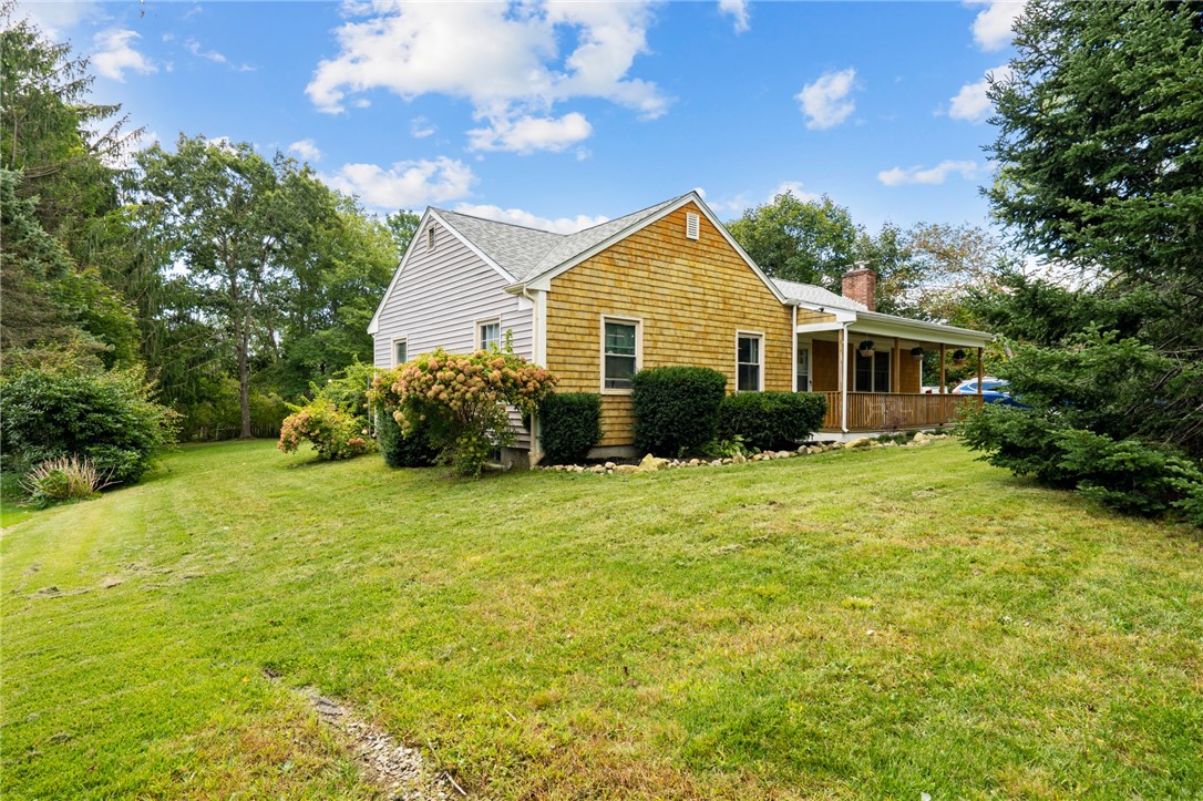 727 E Road Tiverton, RI 02878 - Photo 6 of 41