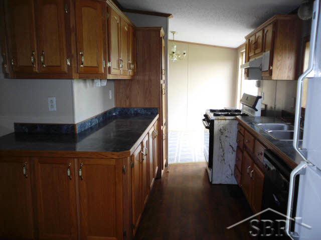 4785 East Burt Road Birch Run, MI 48415 - Photo 10 of 15 20362725-9.JPG