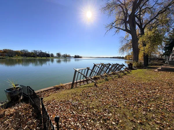 $649,000 | 6 Edgewater Road, Slayton, MN 56172