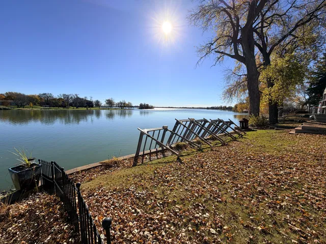 $649,000 | 6 Edgewater Road, Slayton, MN 56172