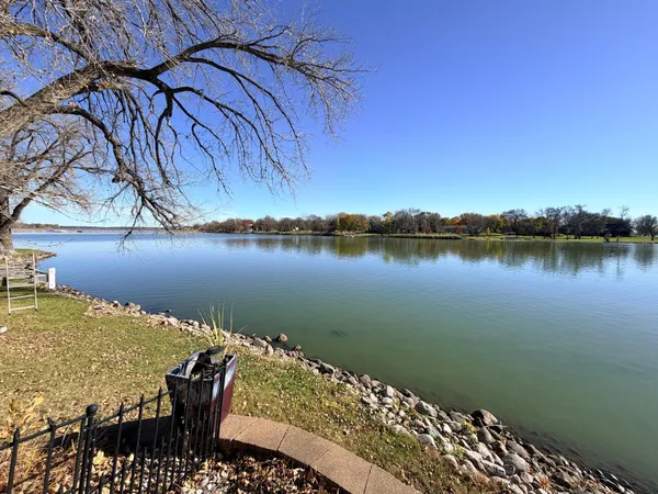 $649,000 | 6 Edgewater Road, Slayton, MN 56172