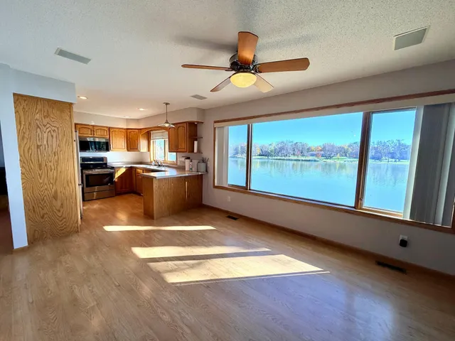 $649,000 | 6 Edgewater Road, Slayton, MN 56172