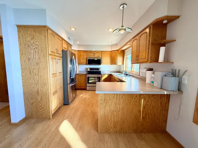 $649,000 | 6 Edgewater Road, Slayton, MN 56172