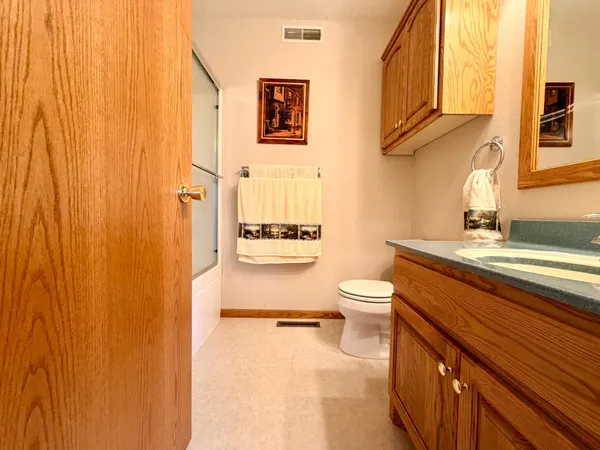 $649,000 | 6 Edgewater Road, Slayton, MN 56172