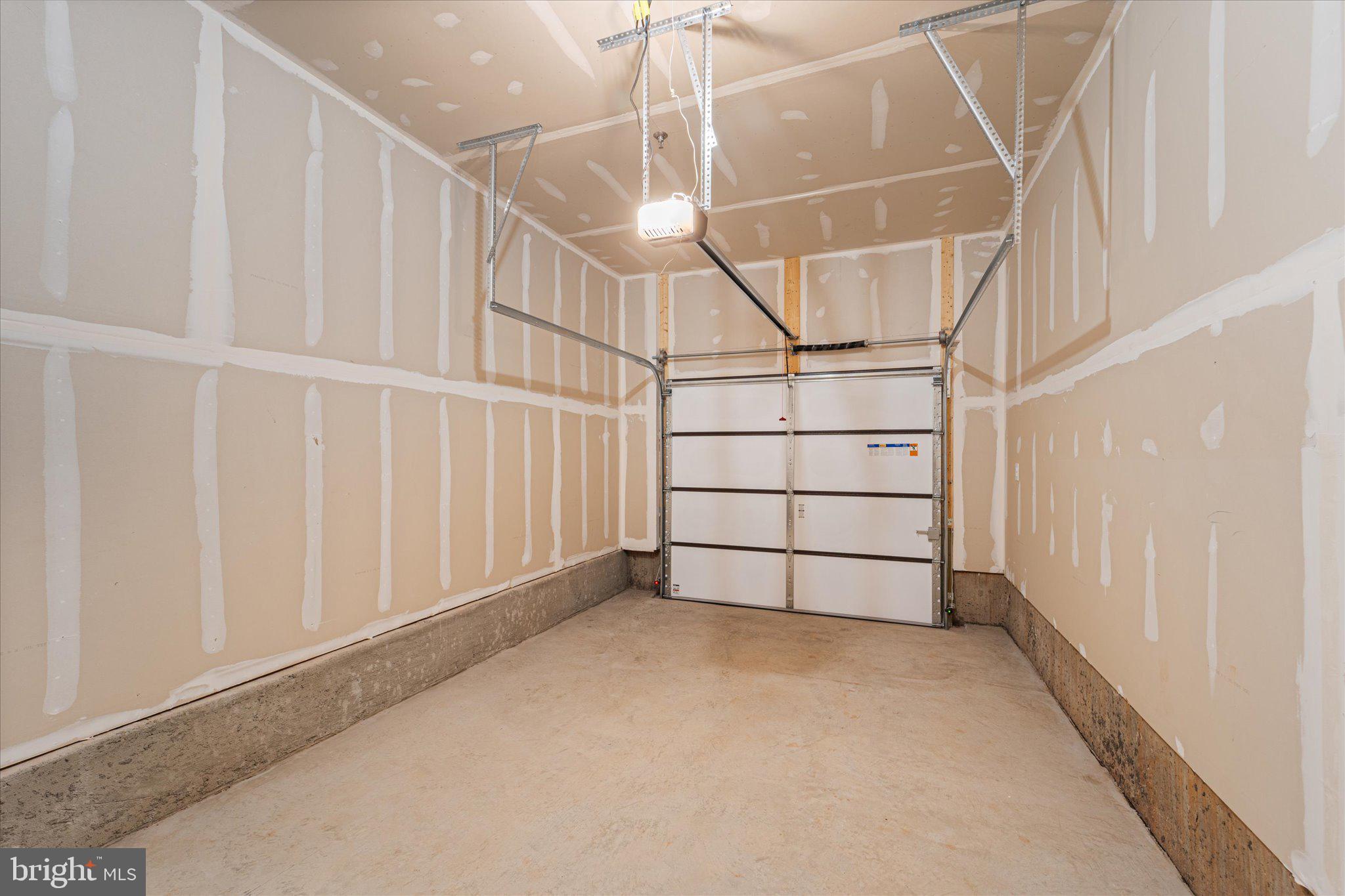 46207 Woodpecker Square Sterling, VA 20165 - Photo 33 of 37