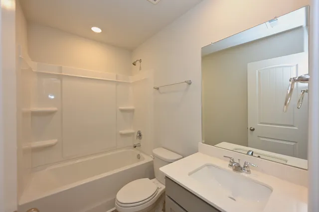 $2,395 | 909 Shorttail Lane, Lebanon, TN 37090