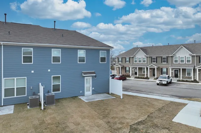 $2,395 | 909 Shorttail Lane, Lebanon, TN 37090