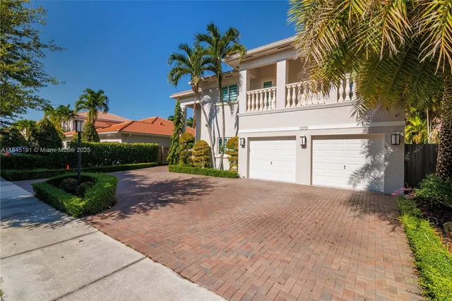 $1,275,000 | 13731 Southwest 136th Place, Miami, FL 33186