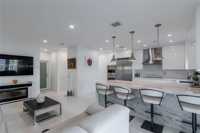 $1,275,000 | 13731 Southwest 136th Place, Miami, FL 33186