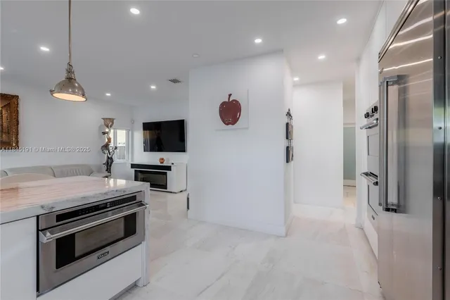 $1,275,000 | 13731 Southwest 136th Place, Miami, FL 33186