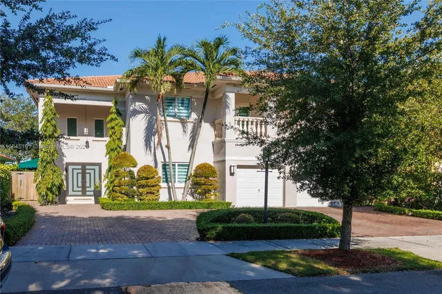 $1,275,000 | 13731 Southwest 136th Place, Miami, FL 33186