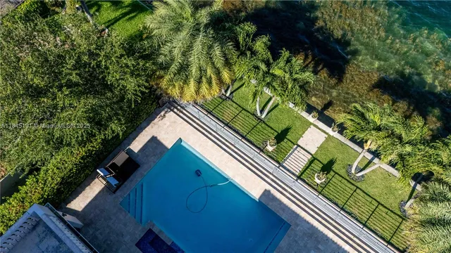 $1,275,000 | 13731 Southwest 136th Place, Miami, FL 33186