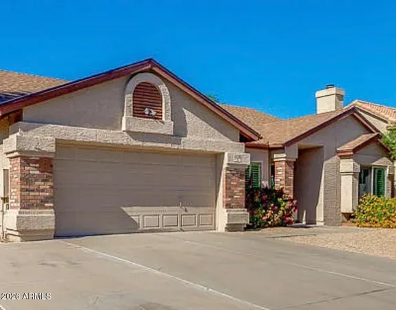 $2,400 | 6128 West Beverly Lane, Glendale, AZ 85306