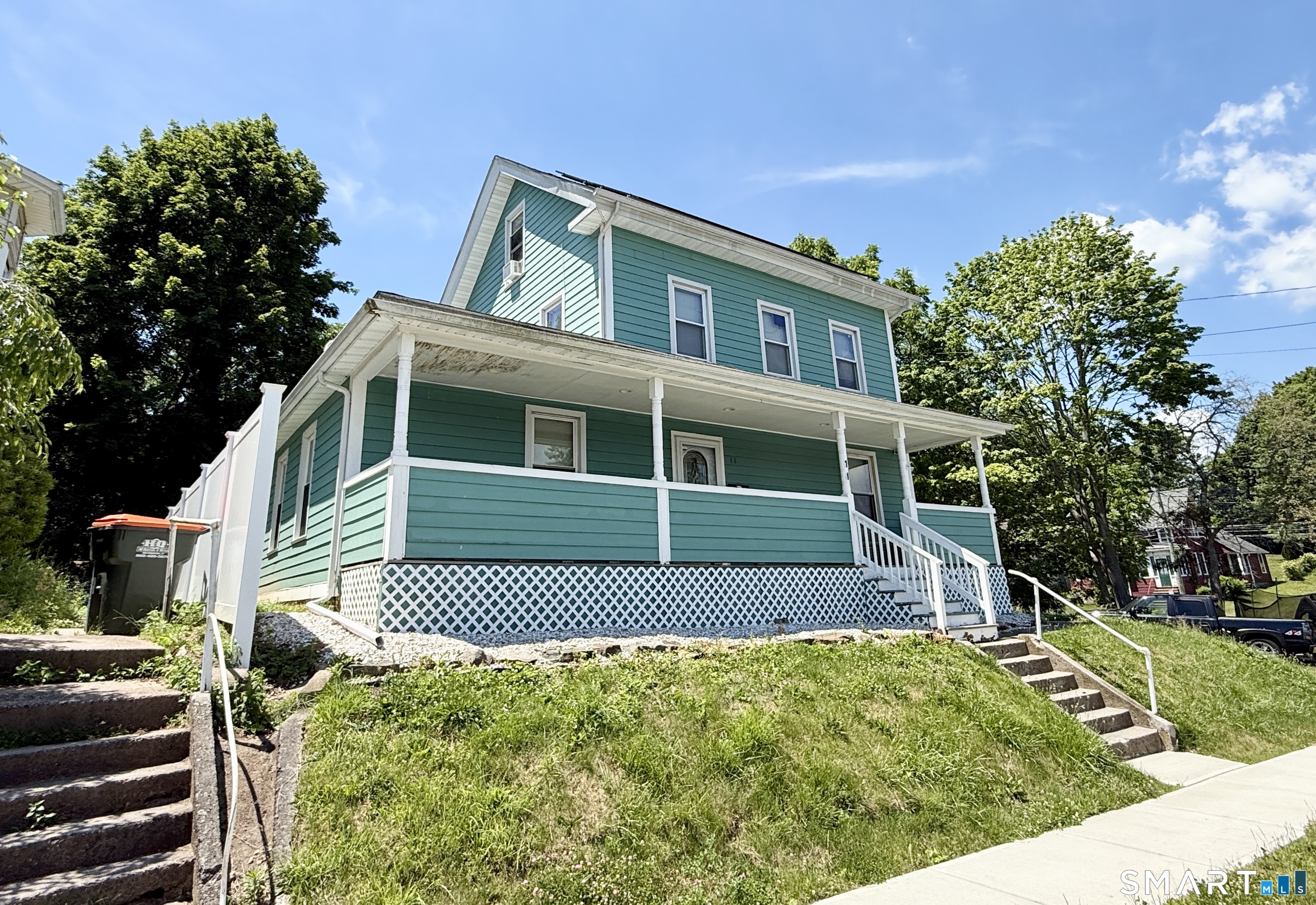 11 Silver Street Meriden, CT 06450 - Photo 3 of 32