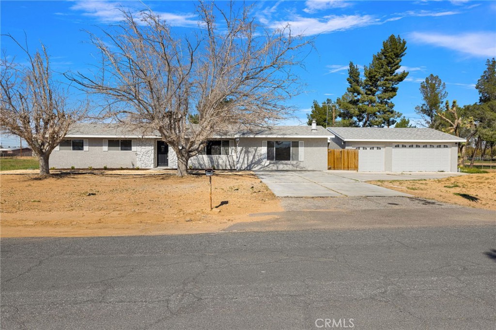 14450 Jicarilla Road Apple Valley, CA 92307 - Photo 4 of 54