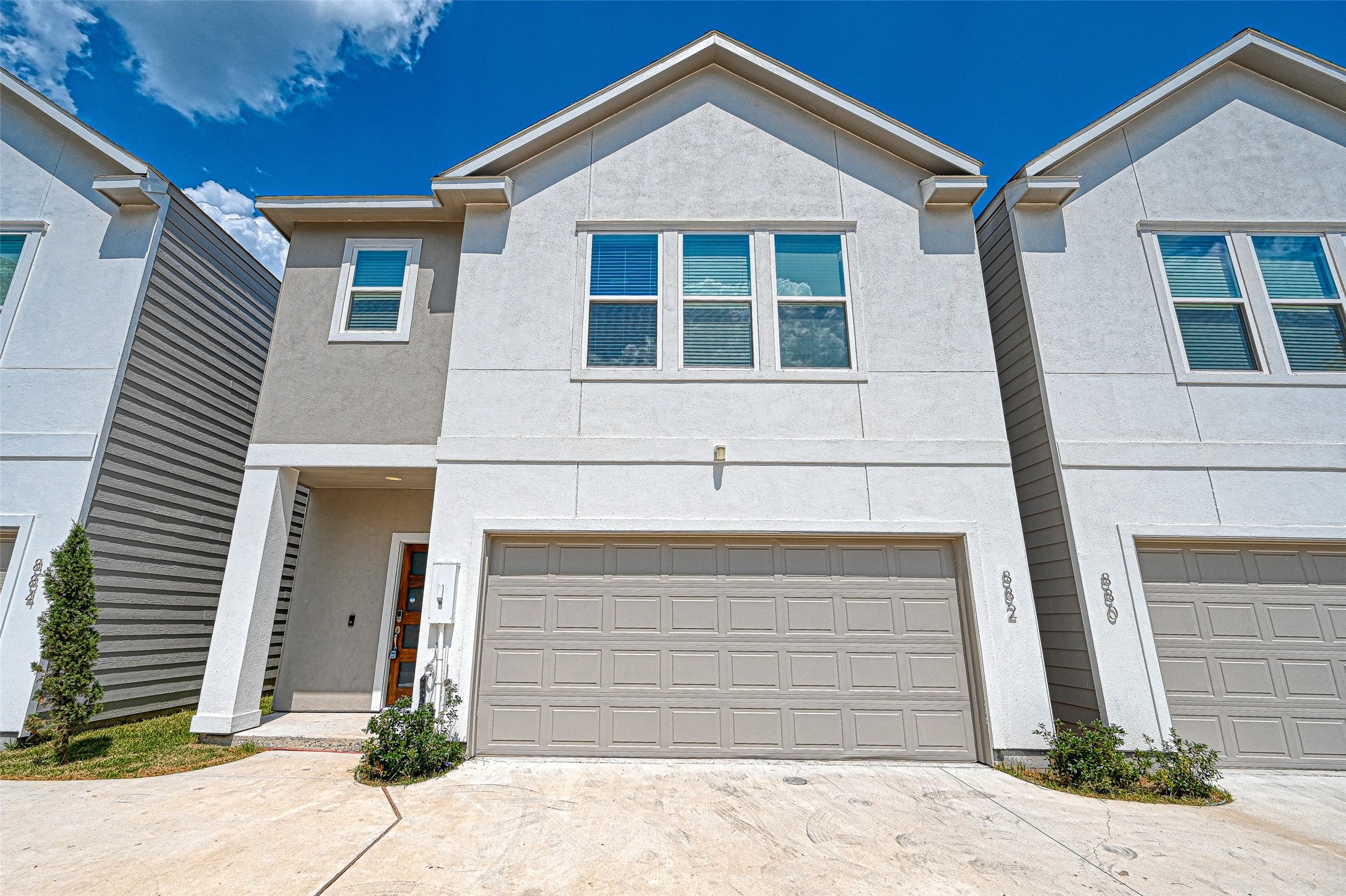882 Fortune Street Houston, TX 77088 - Photo 1 of 18 a front view of a house