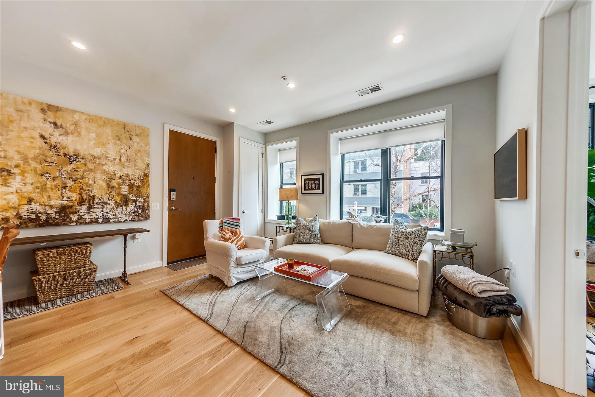 2248 Ontario Road Northwest, Unit 4 Washington, DC 20009 - Photo 3 of 34