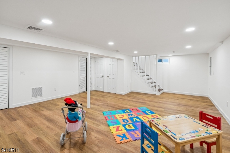 161 Myrtle Avenue Millburn, NJ 07041 - Photo 33 of 43