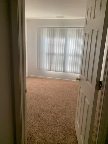 $2,650 | 876 Stuarts Drive, St. Charles, IL 60174