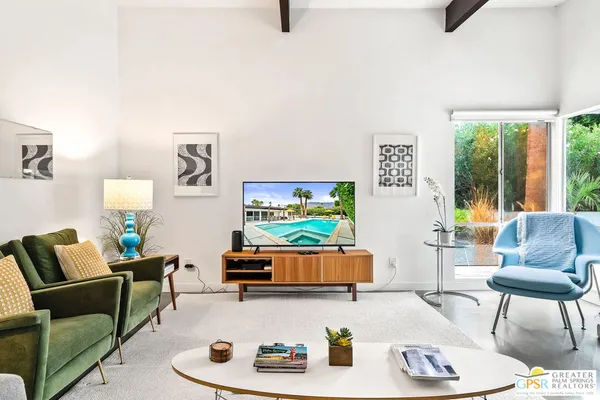 $4,950 | 400 East Glen Circle South, Palm Springs, CA 92262