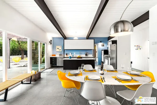 $4,950 | 400 East Glen Circle South, Palm Springs, CA 92262