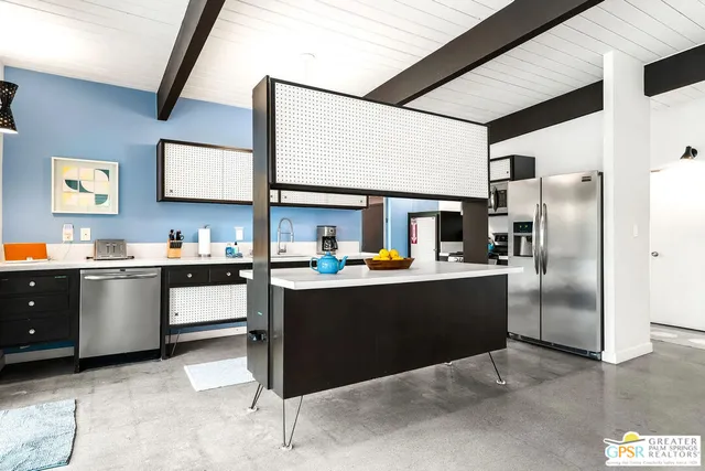 $5,500 | 400 East Glen Circle South, Palm Springs, CA 92262