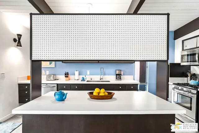 $5,500 | 400 East Glen Circle South, Palm Springs, CA 92262