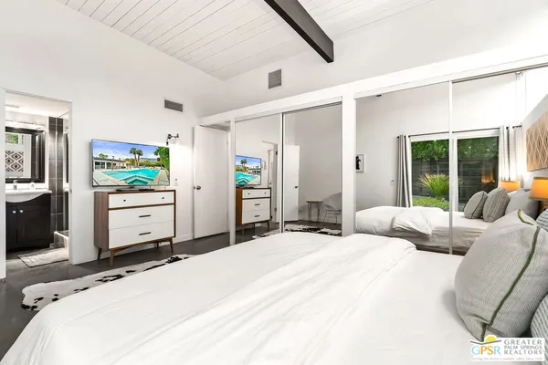 $4,950 | 400 East Glen Circle South, Palm Springs, CA 92262