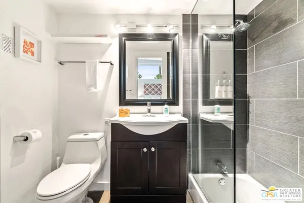 $4,950 | 400 East Glen Circle South, Palm Springs, CA 92262