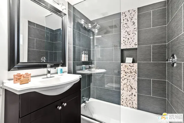 $5,500 | 400 East Glen Circle South, Palm Springs, CA 92262