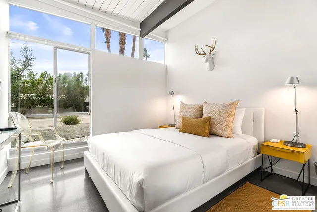 $5,500 | 400 East Glen Circle South, Palm Springs, CA 92262