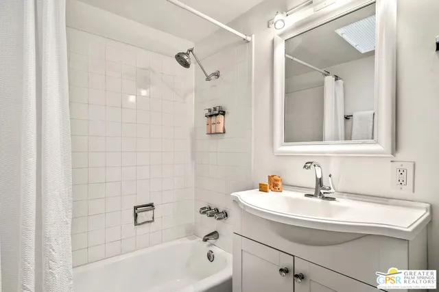 $5,500 | 400 East Glen Circle South, Palm Springs, CA 92262