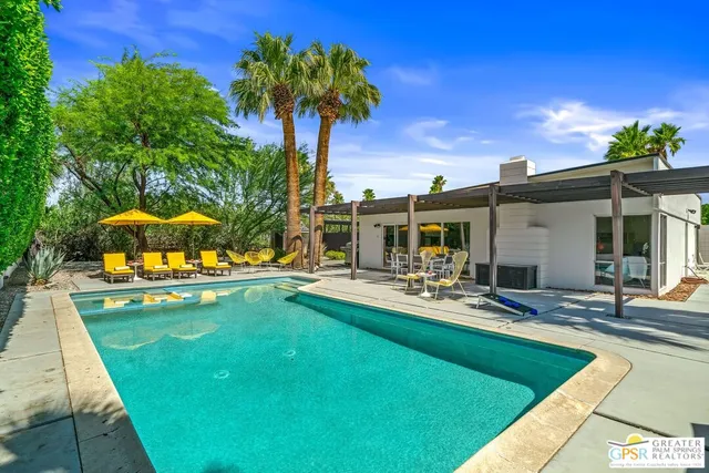 $5,500 | 400 East Glen Circle South, Palm Springs, CA 92262